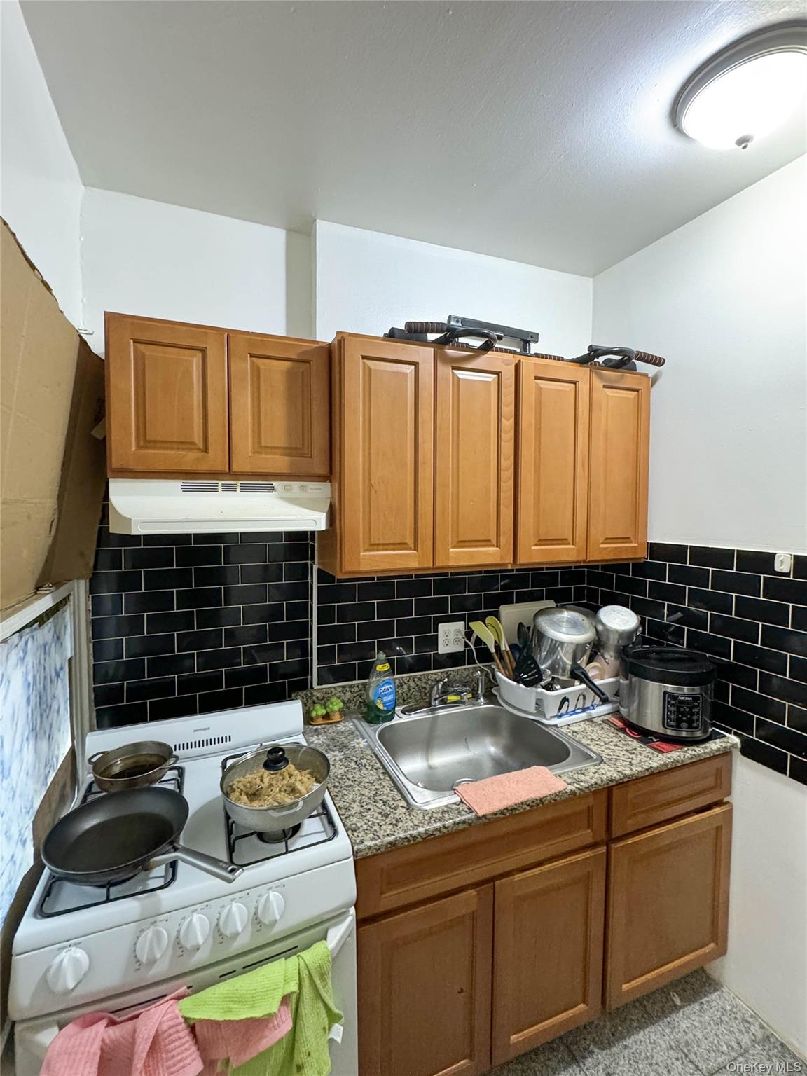 #5 photo, 7004 Roosevelt Avenue, Jackson Heights , NY 11372