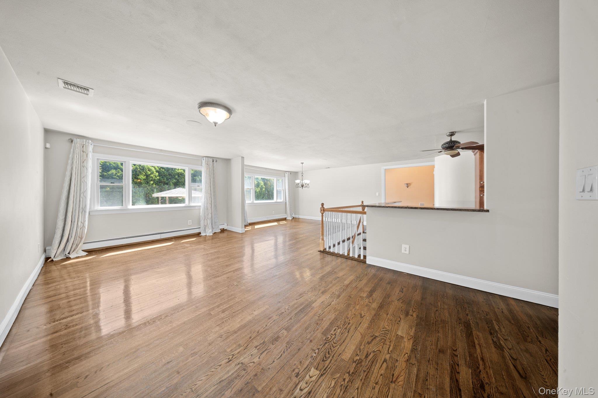 #7 photo, Lake Grove, 东长岛 Lake Grove , NY 11755