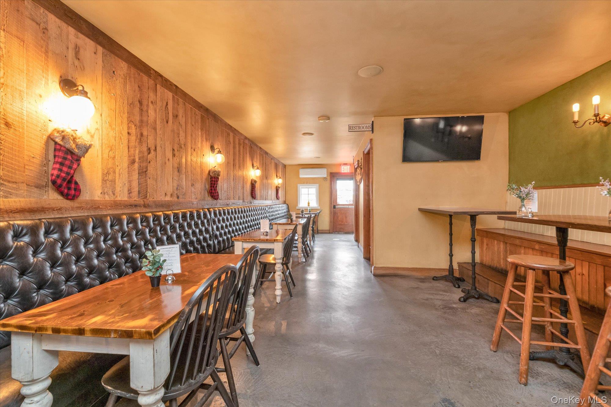 #8 photo, 58-15 Woodside Avenue, Woodside , NY 11377