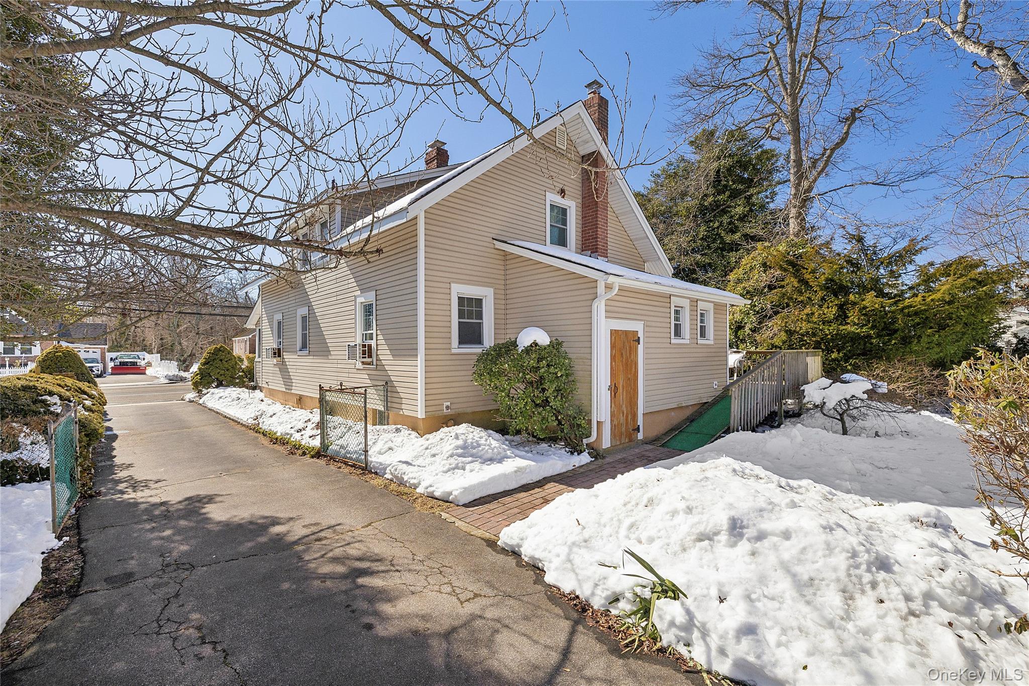 #16 photo, 3259 Union Boulevard, East Islip , NY 11730