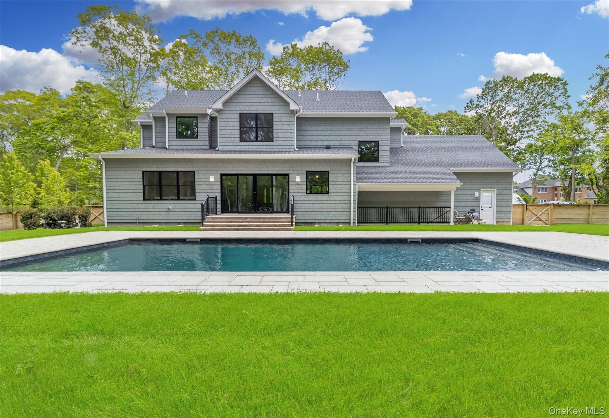 #1 photo, 1745 Stars Road, מחוז סאפוק East Marion , NY 11939