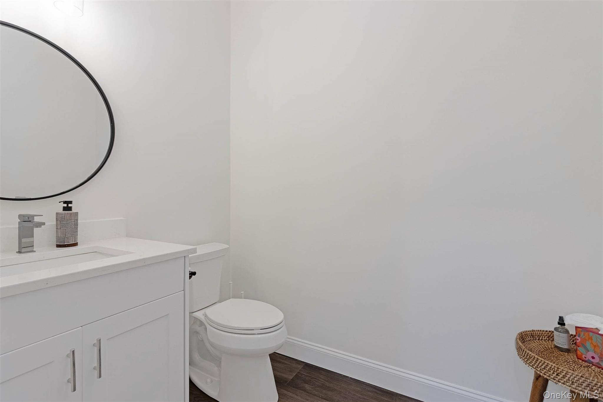 #13 photo, 1745 Stars Road, מחוז סאפוק East Marion , NY 11939