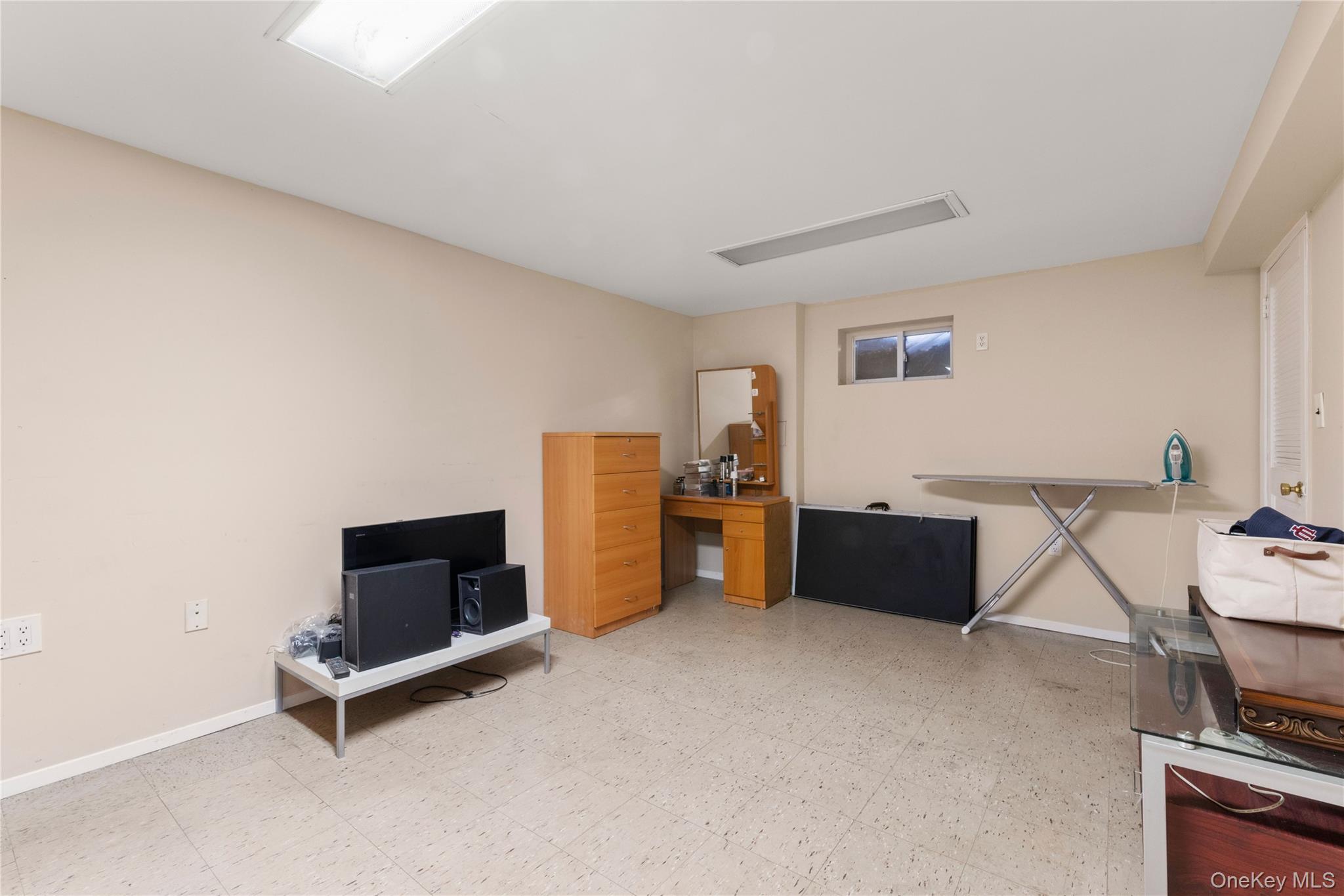 #20 photo, 851 Hemlock Street, नासाउ काउंटी Franklin Square , NY 11010