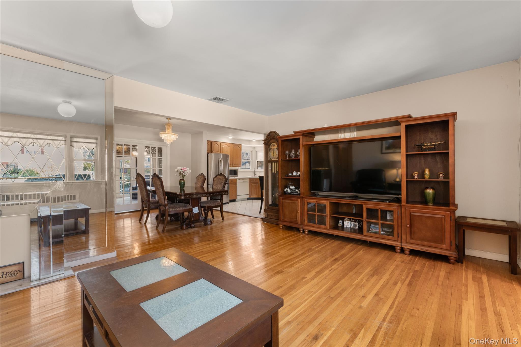 #5 photo, 851 Hemlock Street, नासाउ काउंटी Franklin Square , NY 11010