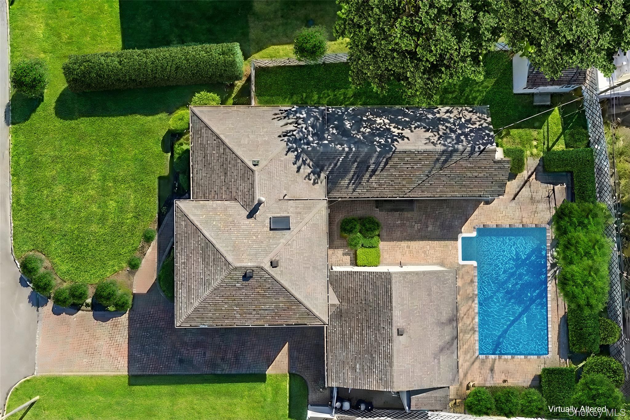 #2 photo, 33 Fairlawn Lane, מחוז סאפוק Centereach , NY 11720