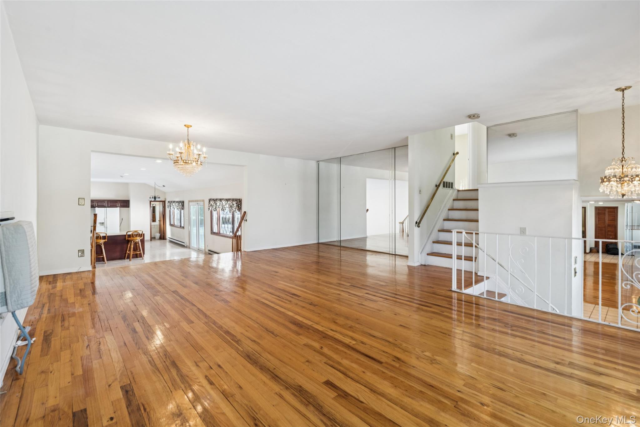 #7 photo, 33 Fairlawn Lane, מחוז סאפוק Centereach , NY 11720