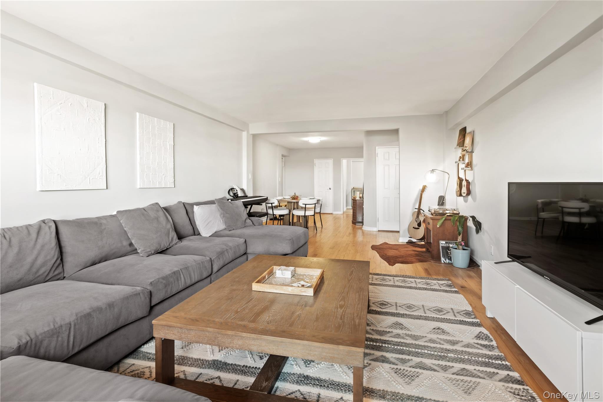 #2 photo, 7210 112th Street, फॉरेस्ट हिल्स Forest Hills , NY 11375