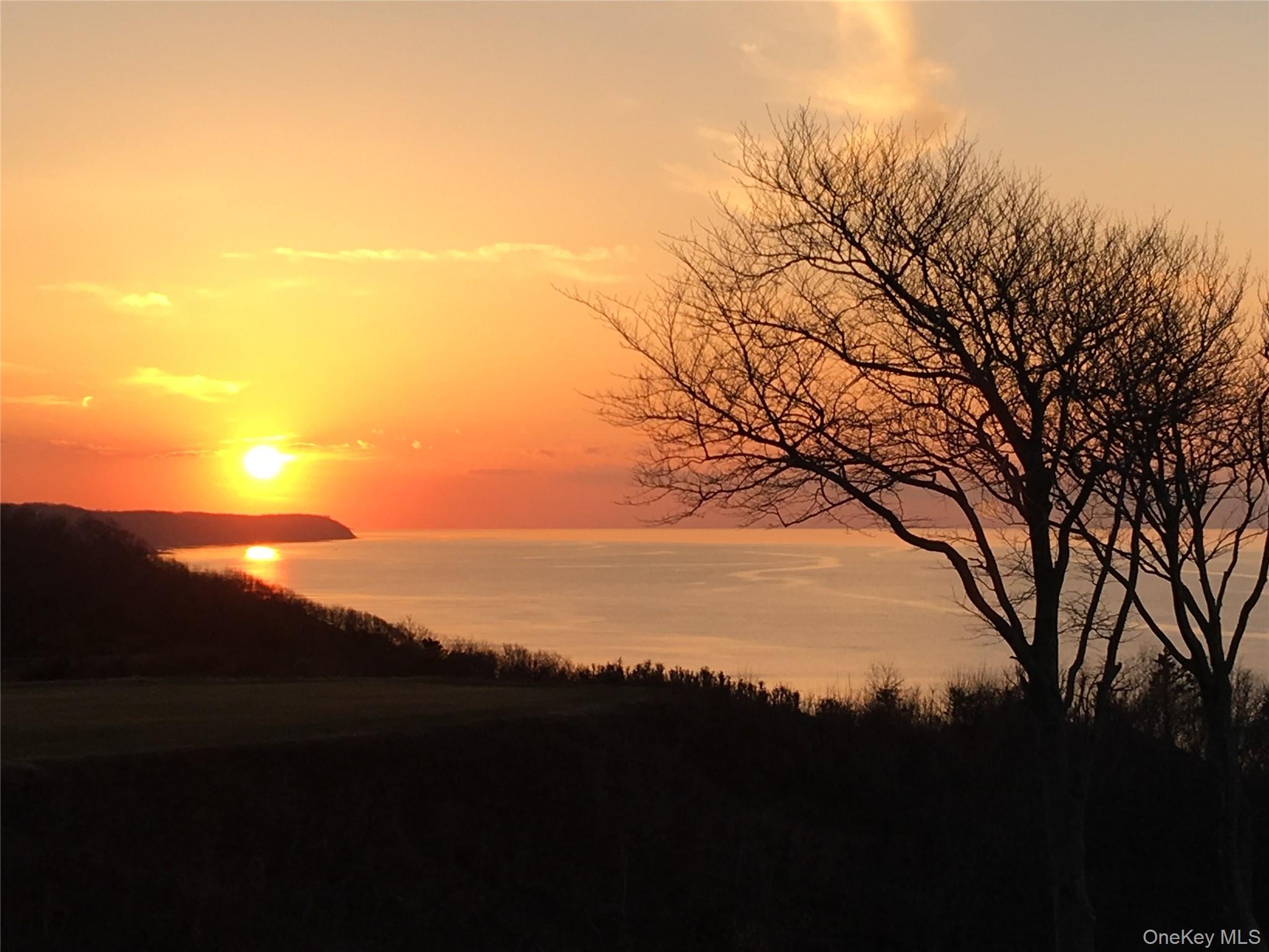 #1 photo, 508 Fox Hill Drive, מחוז סאפוק Calverton , NY 11933