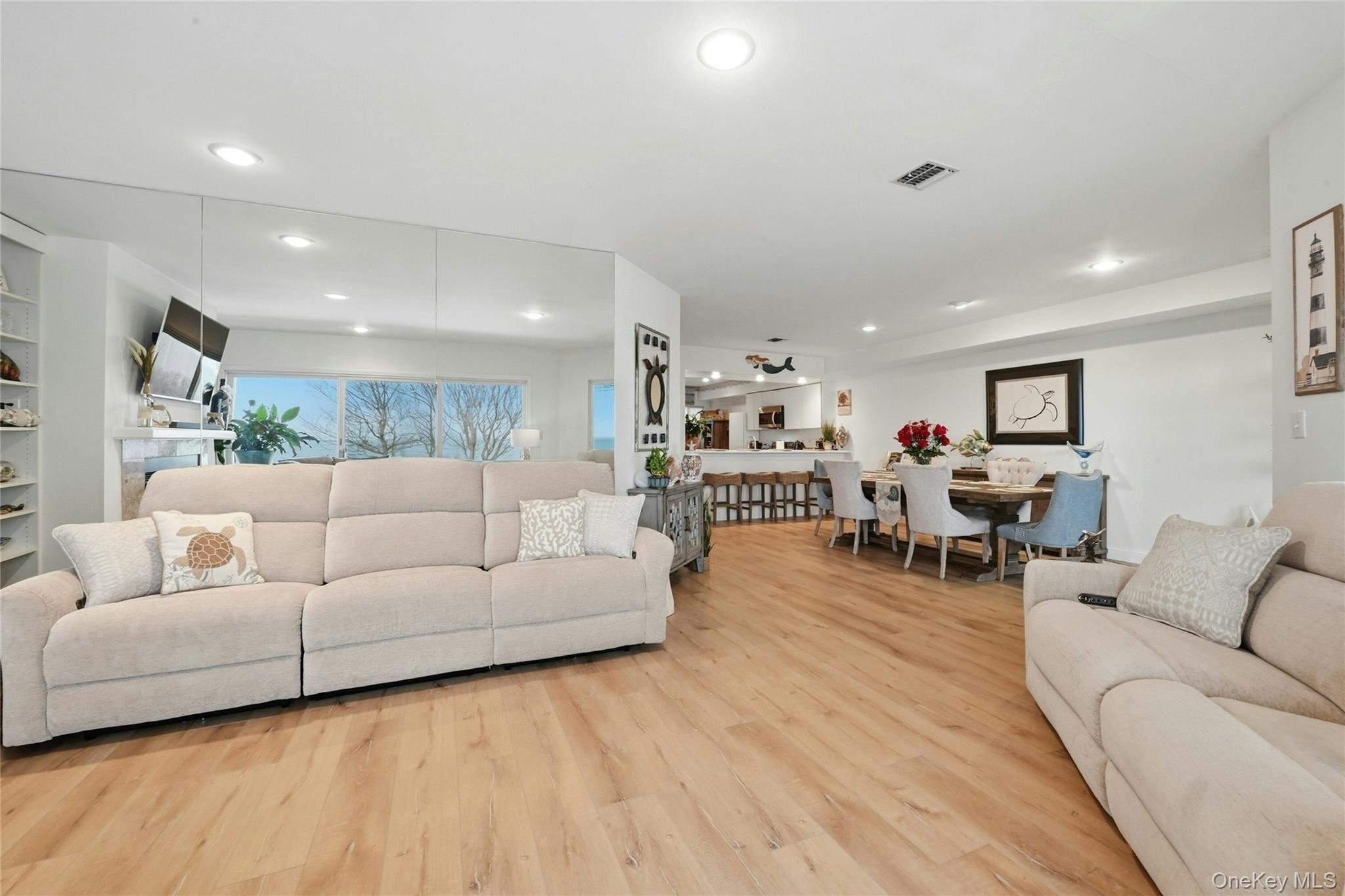 #13 photo, 508 Fox Hill Drive, מחוז סאפוק Calverton , NY 11933