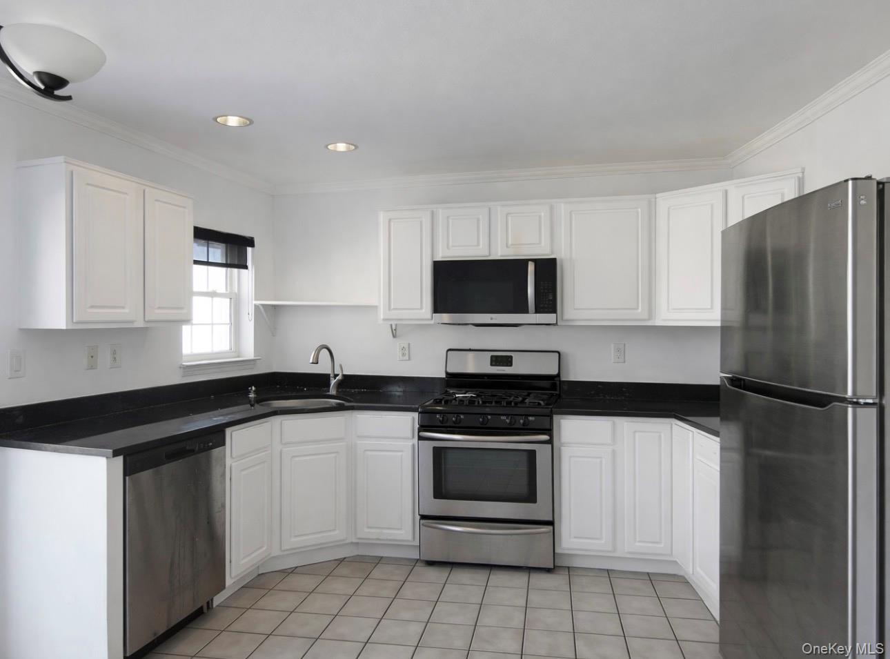 #7 photo, 54 Crystal Hill Drive, Pomona , NY 10970