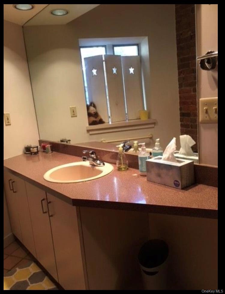 #11 photo, 528 Main Street, Beacon , NY 12508