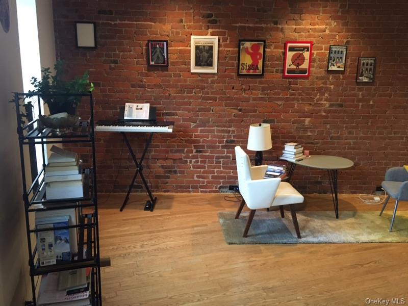 #13 photo, 528 Main Street, Beacon , NY 12508