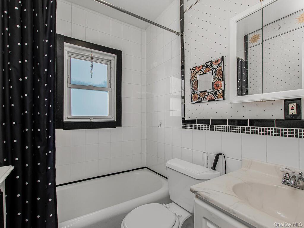 #18 photo, 617 Kimball Avenue, Yonkers , NY 10704