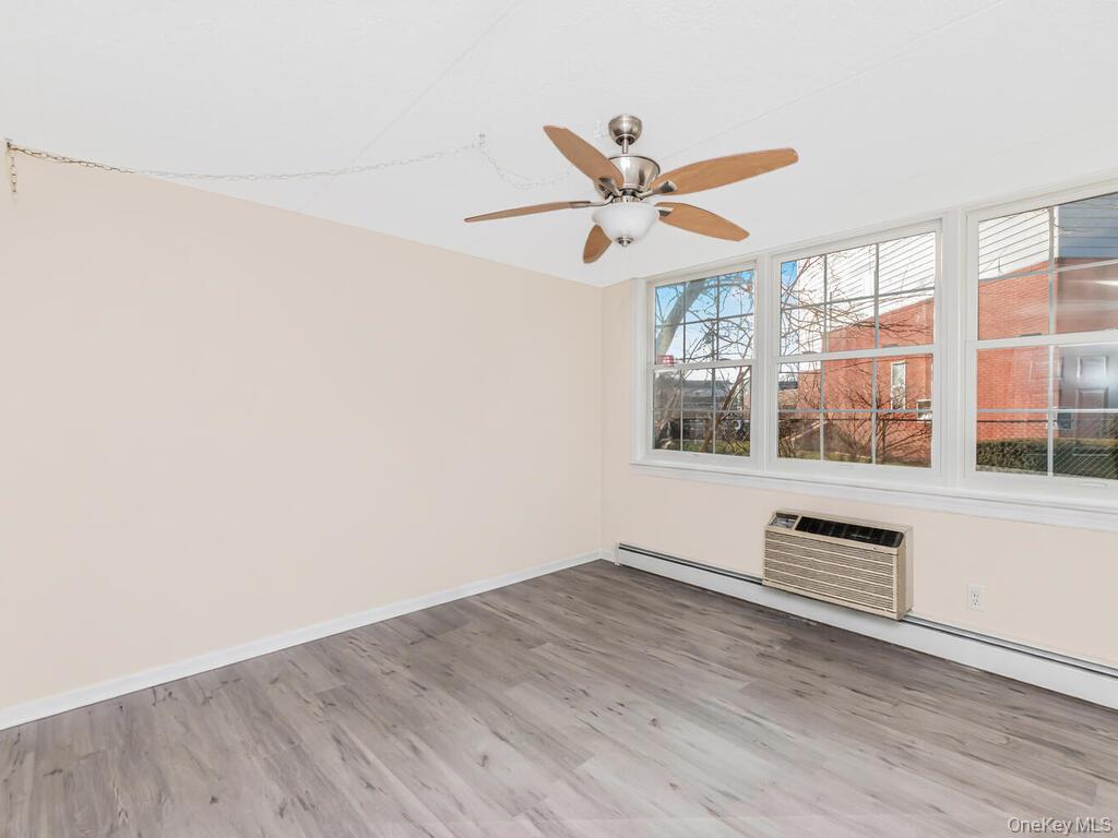 #7 photo, 121 Sunset Boulevard, הברונקס Bronx , NY 10473