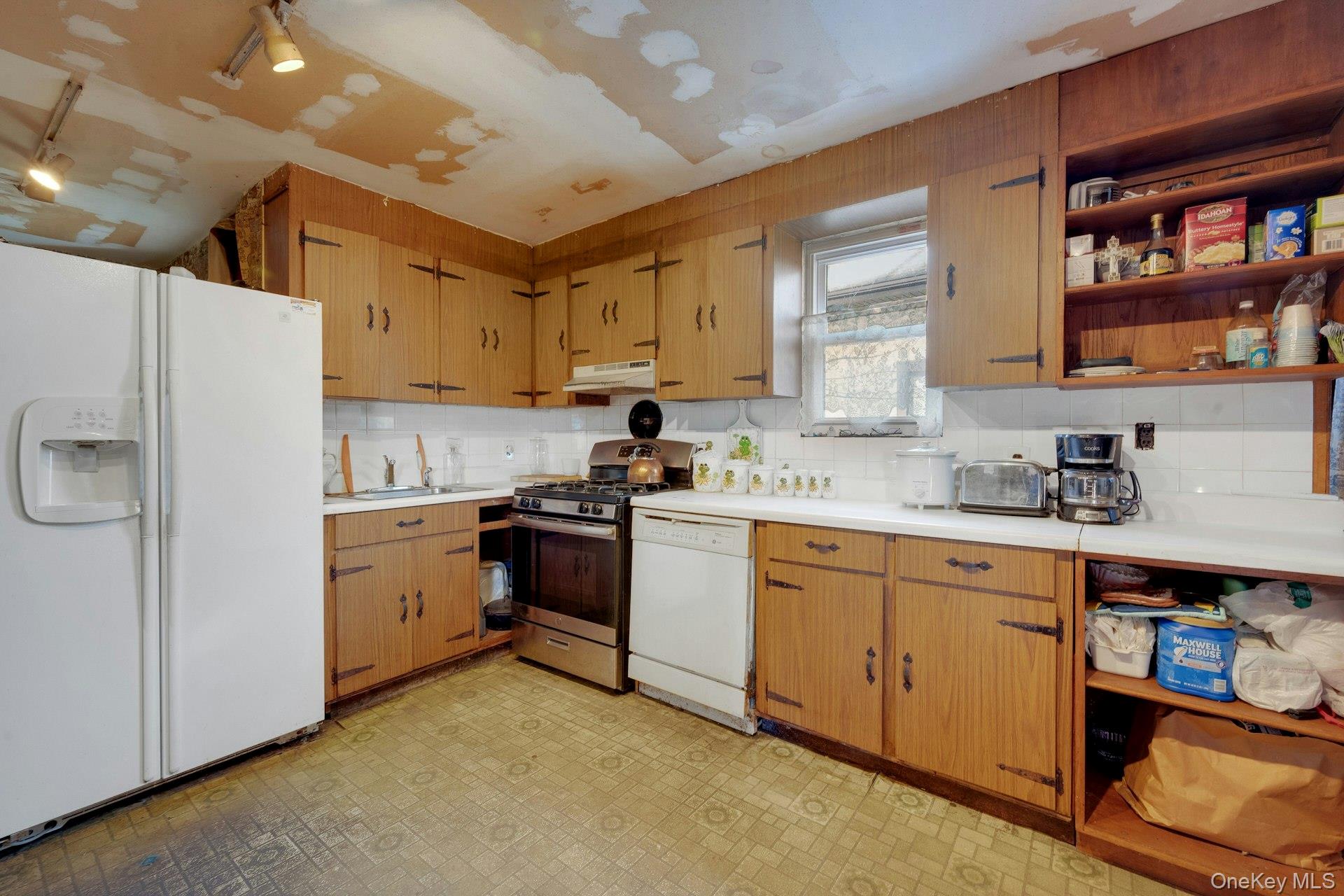 #8 photo, 188 Edgewater Park, הברונקס Bronx , NY 10465