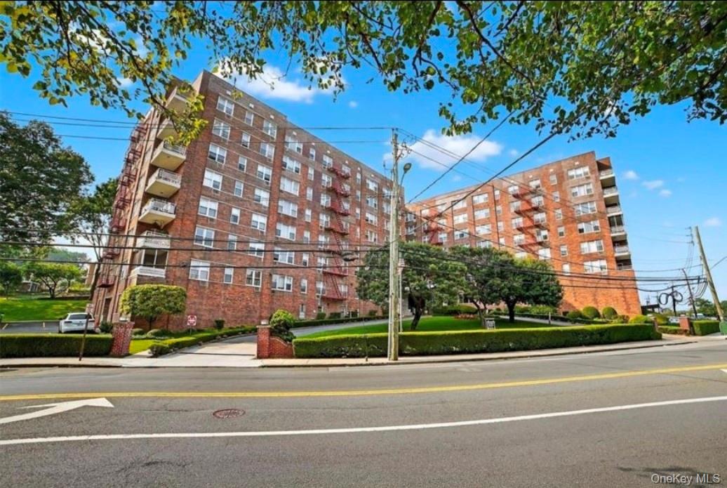 #19 photo, 333 Bronx Rive Road #707, Yonkers , NY 10704