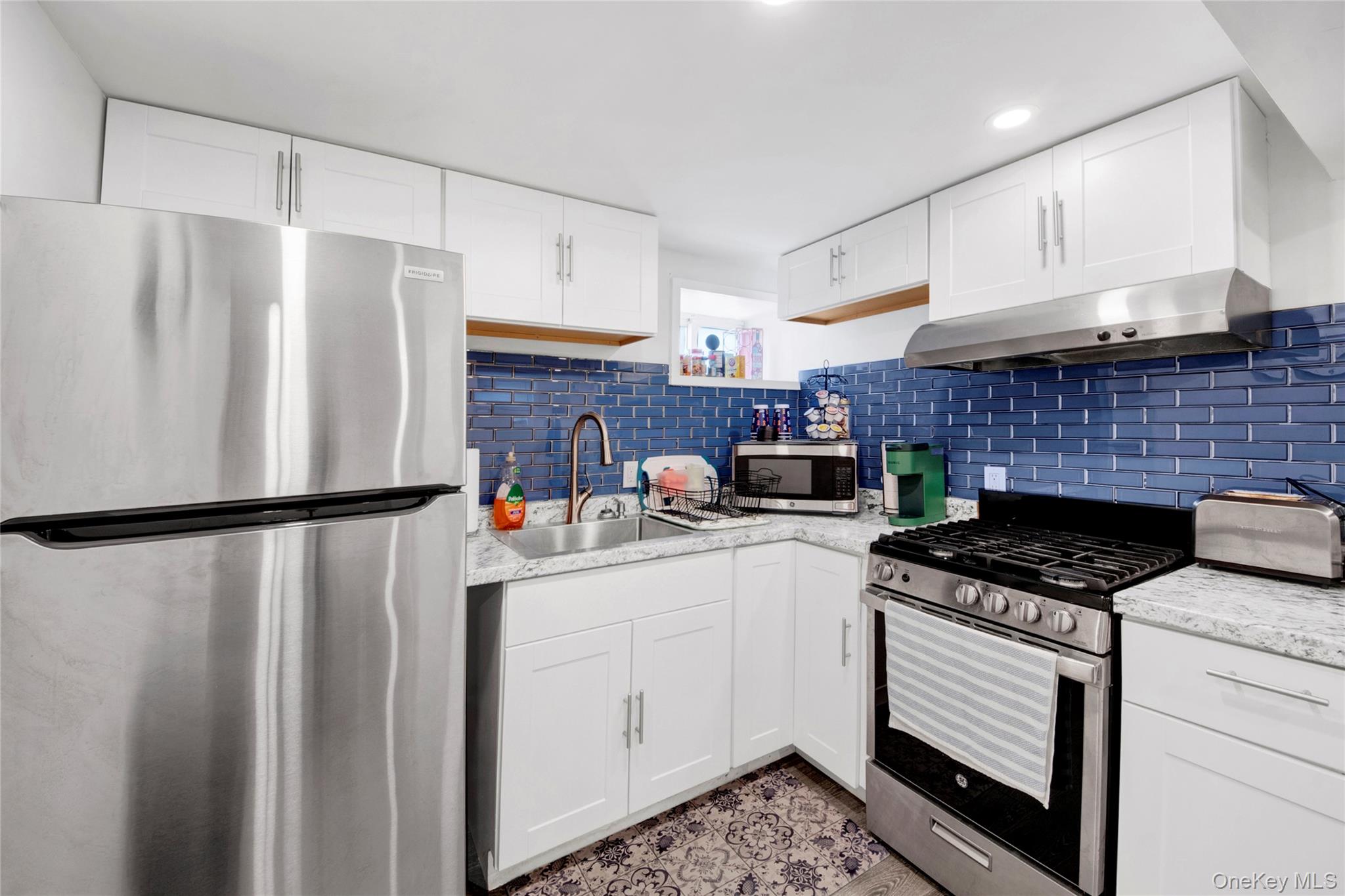 #16 photo, 174 King Avenue, Yonkers , NY 10704