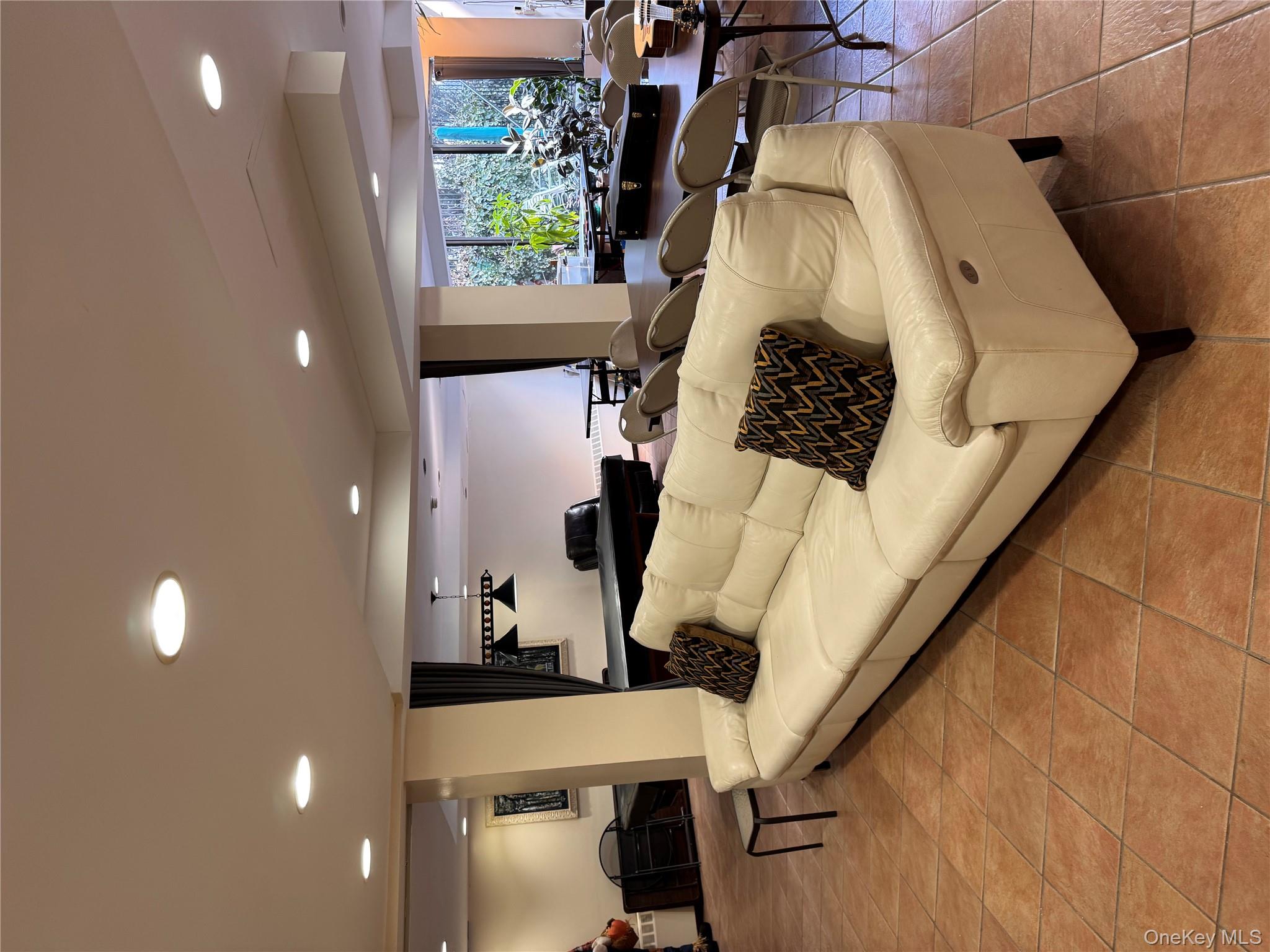 #5 photo, 1874 Pelham Parkway, ব্রঙ্কস Bronx , NY 10461