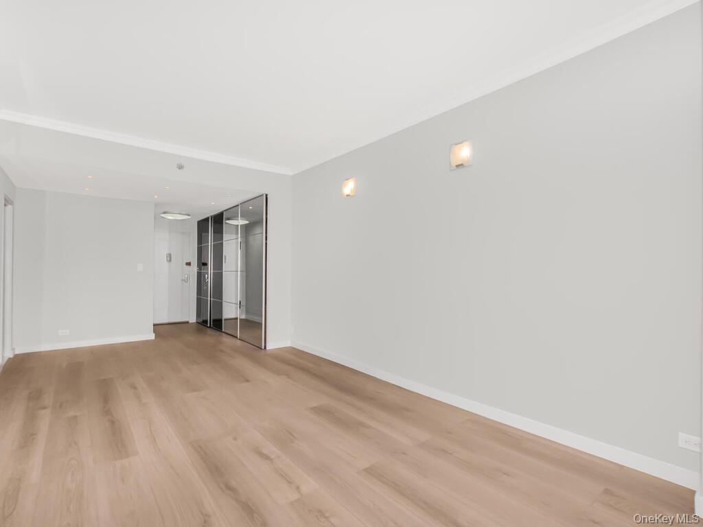 #8 photo, 330 E 49th Street, मैनहटन New York (Manhattan) , NY 10017