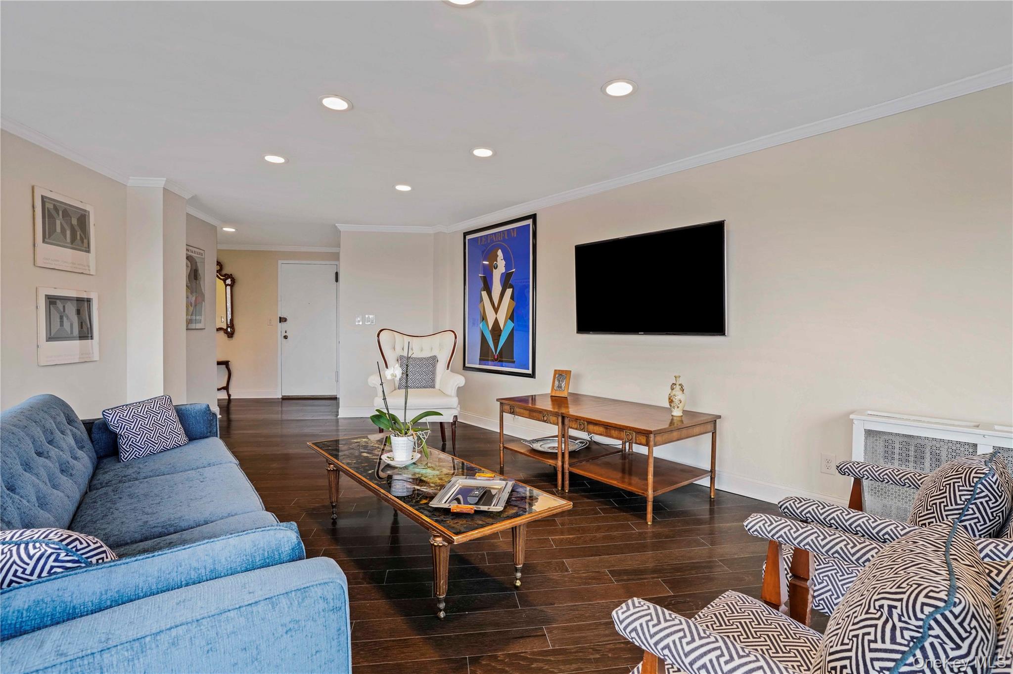 #5 photo, 12 Old Mamaroneck Avenue, White Plains , NY 10605