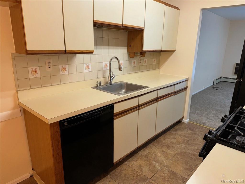 #5 photo, 100 HILLSIDE Drive, Middletown , NY 10941