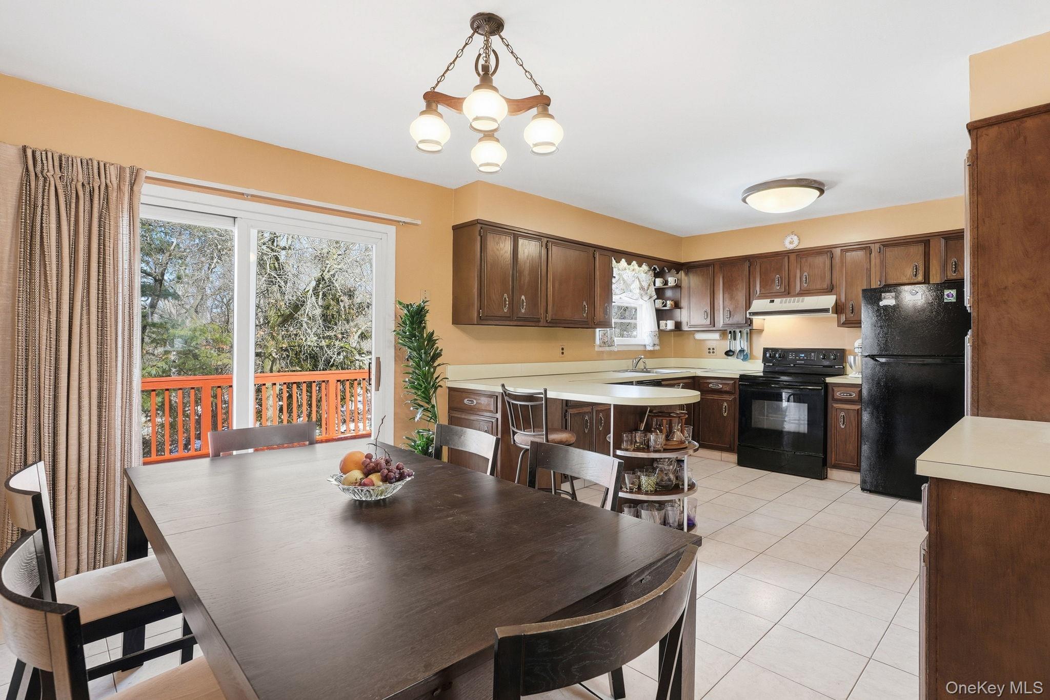 #11 photo, 12 North Street, Montrose , NY 10548