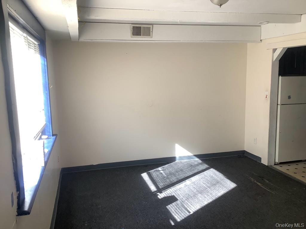 #2 photo, 134 Hill Crescent, מחוז סאפוק Calverton , NY 11933