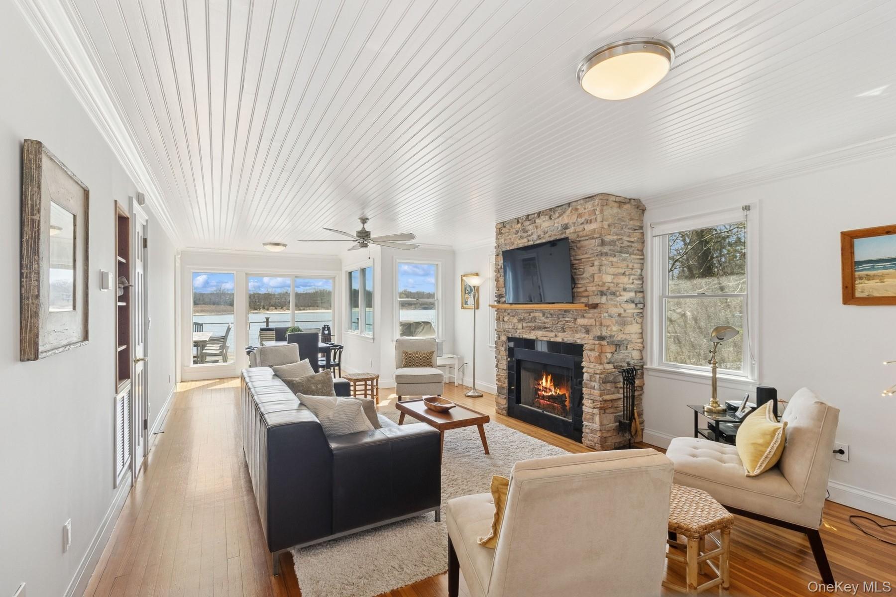 #9 photo, 80 Towd Point Road, מחוז סאפוק Southampton , NY 11968