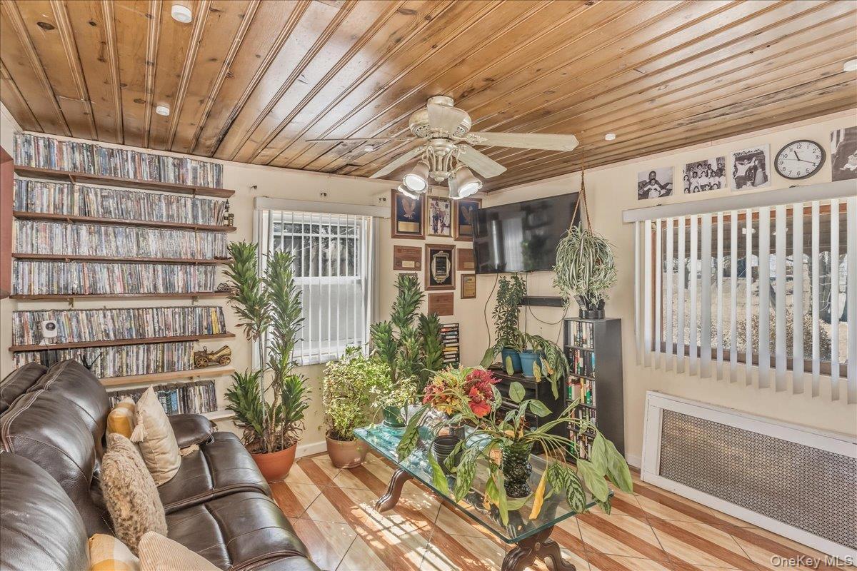 #11 photo, 12 Stone Boulevard, Massapequa , NY 11758