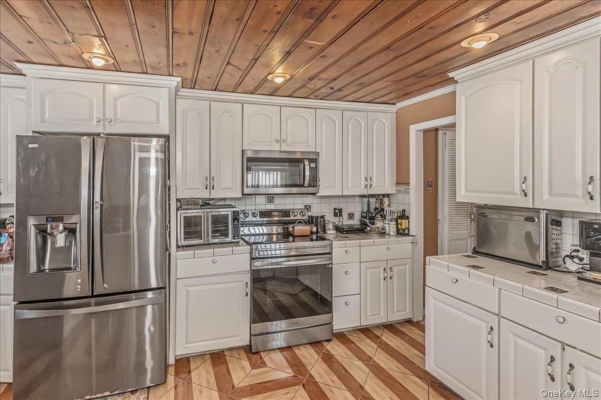 #15 photo, 12 Stone Boulevard, Massapequa , NY 11758