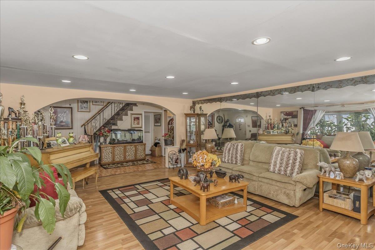 #8 photo, 12 Stone Boulevard, Massapequa , NY 11758