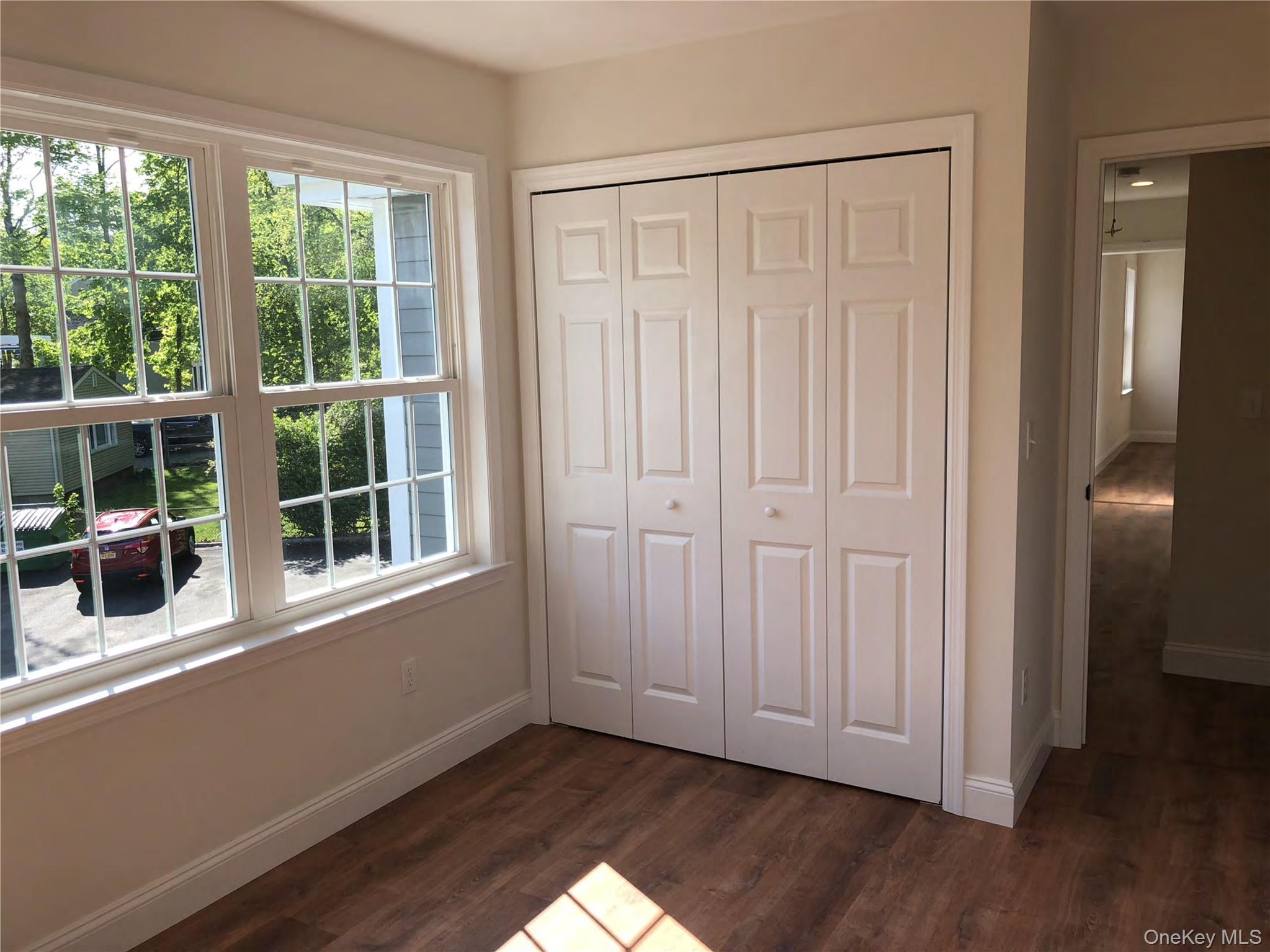 #11 photo, 105 Liberty Avenue, 롱 아일랜드 Port Jefferson , NY 11777