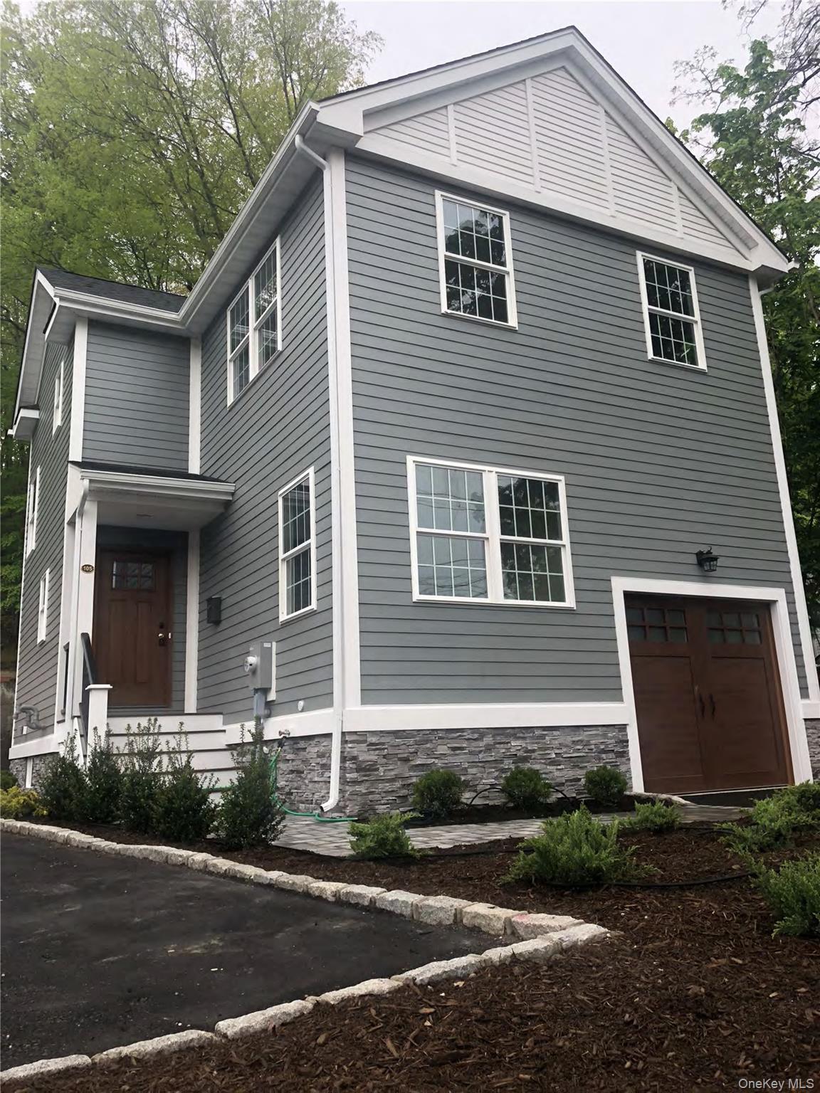 #2 photo, 105 Liberty Avenue, 롱 아일랜드 Port Jefferson , NY 11777