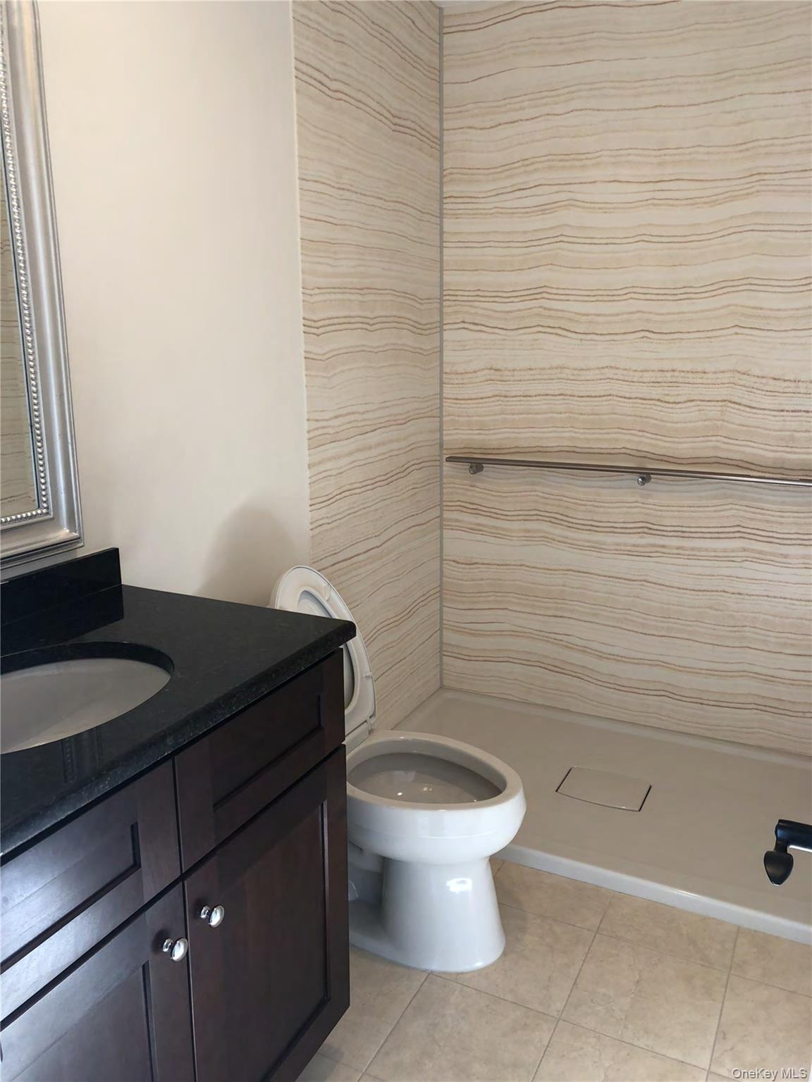 #5 photo, 105 Liberty Avenue, 롱 아일랜드 Port Jefferson , NY 11777