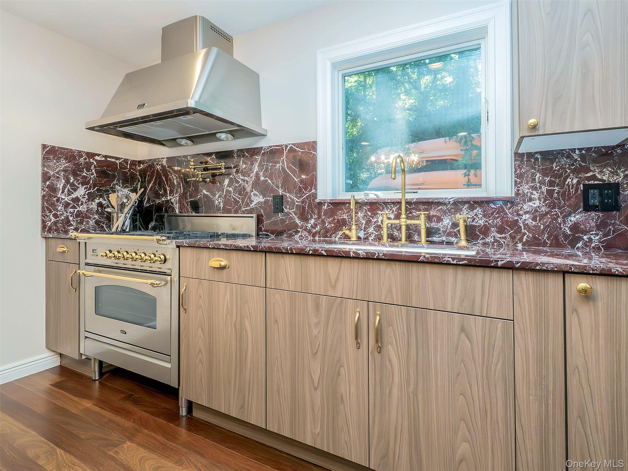 #13 photo, 12 Winding Way, 長島 Sea Cliff , NY 11579