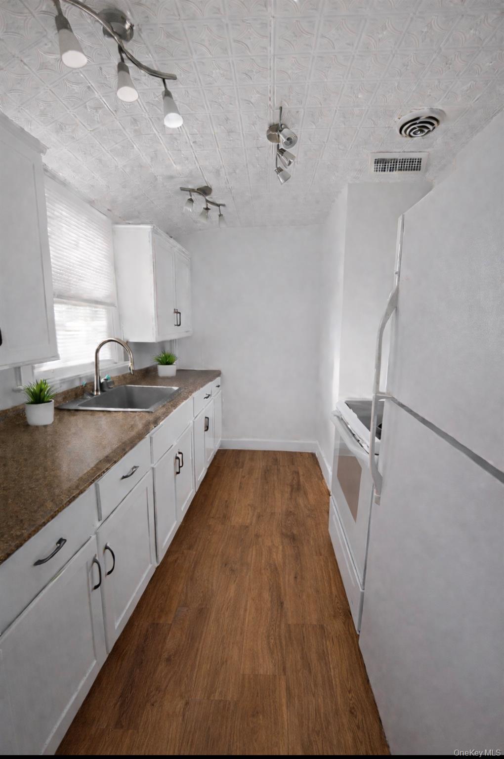 #6 photo, Lindenhurst, 东长岛 Lindenhurst , NY 11757