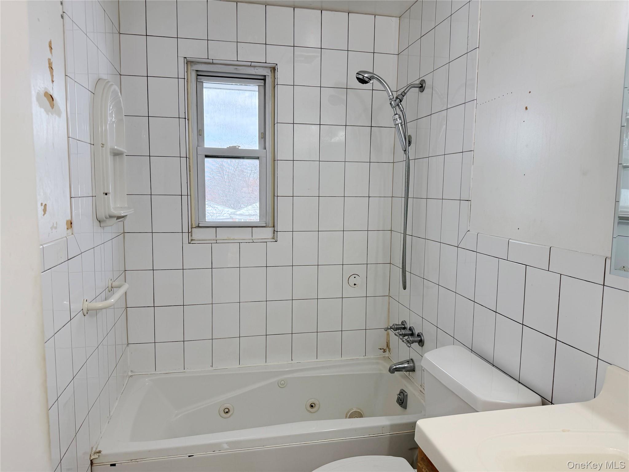 #11 photo, 13-16 212th Street, Bayside , NY 11360