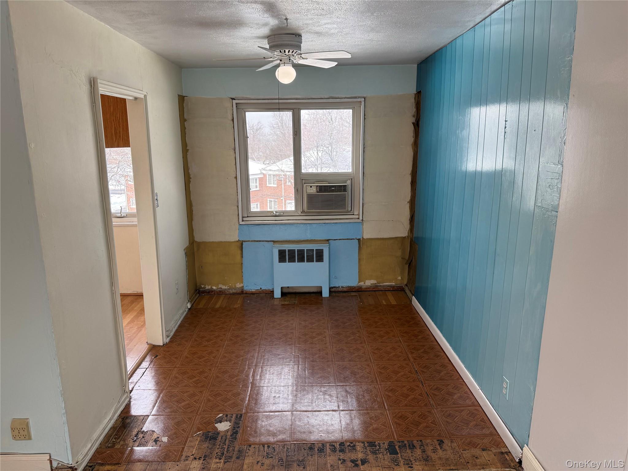 #3 photo, 13-16 212th Street, Bayside , NY 11360