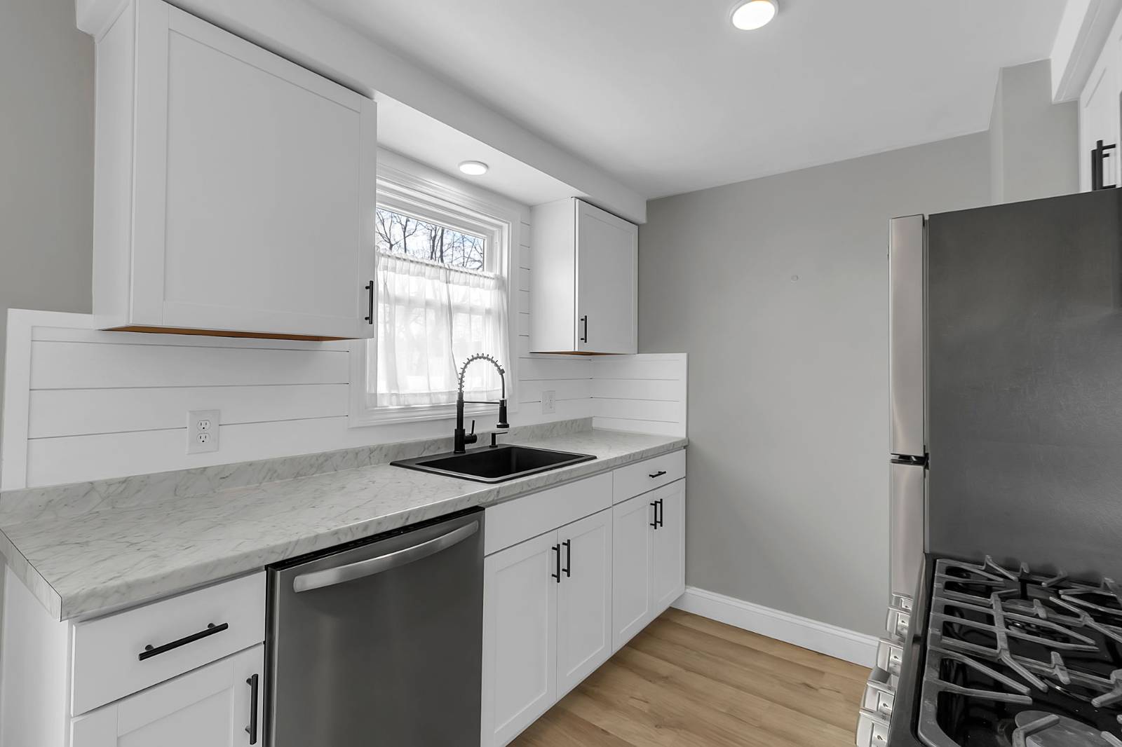 #16 photo, 177 McConkey Dr, Buffalo , NY 14223