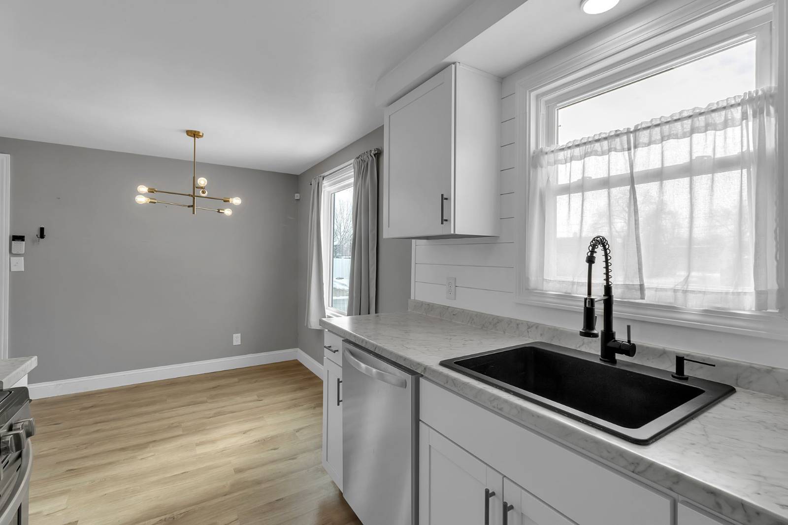 #18 photo, 177 McConkey Dr, Buffalo , NY 14223