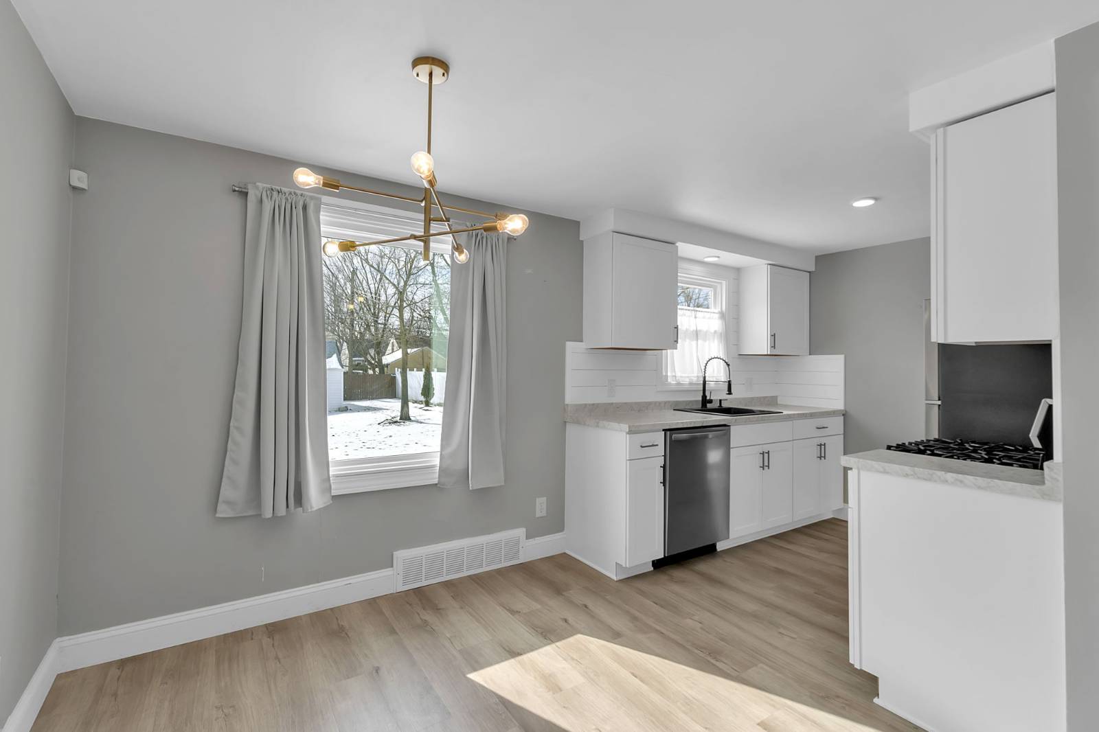 #20 photo, 177 McConkey Dr, Buffalo , NY 14223