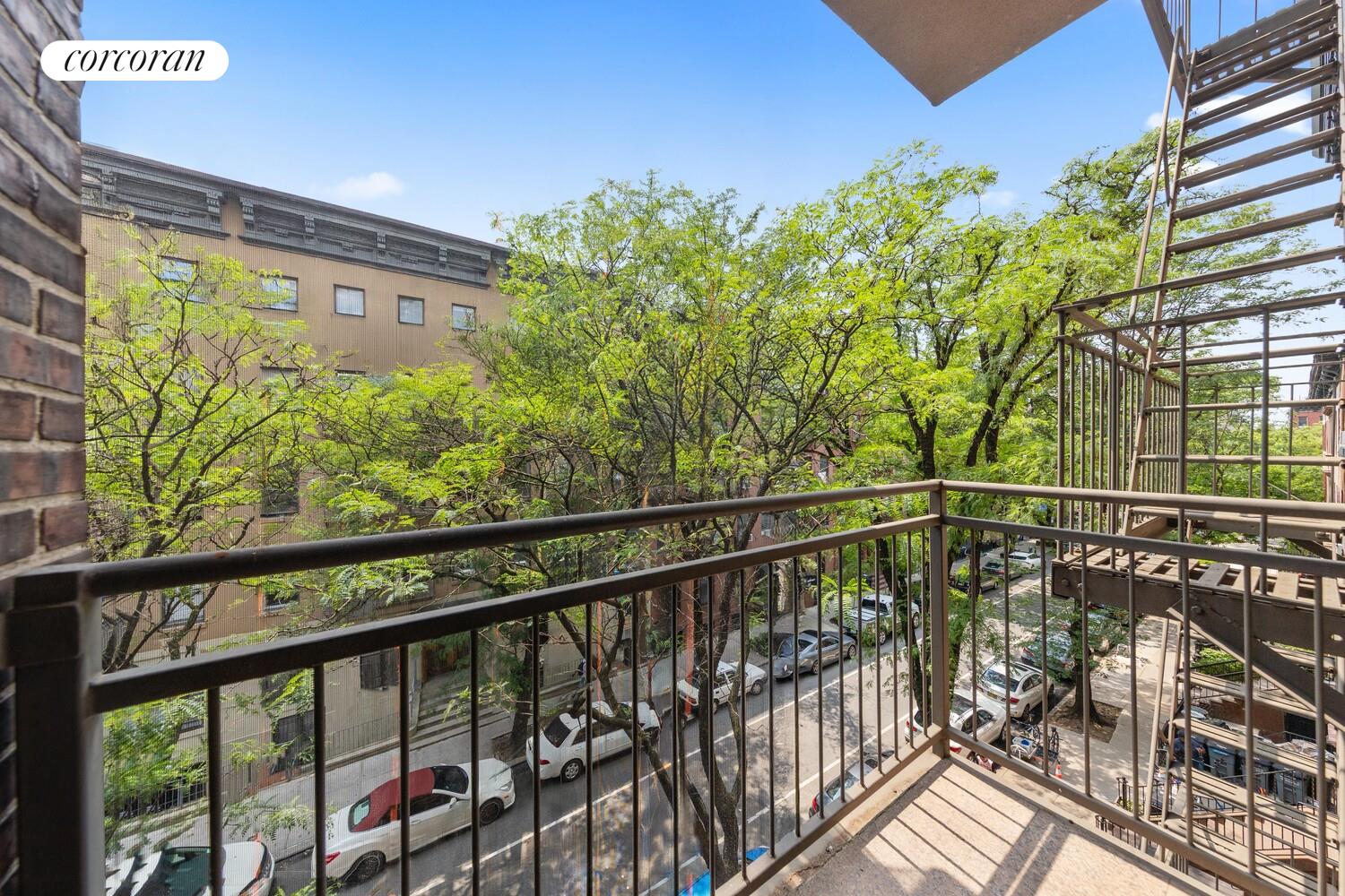 #4 photo, 447 W 47TH Street, Hell's Kitchen , NY 10036