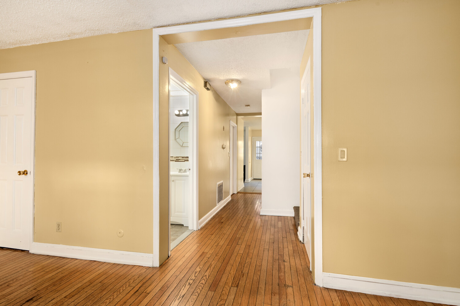 #3 photo, 79 AMBOY Street, Brownsville , NY 11212