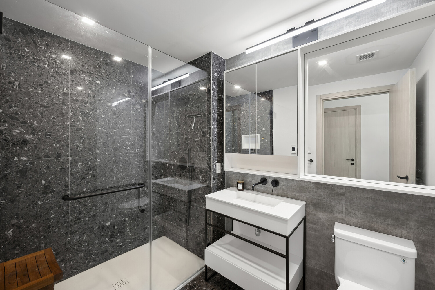 #12 photo, 181 E 101ST Street, 맨해튼 East Harlem , NY 10029