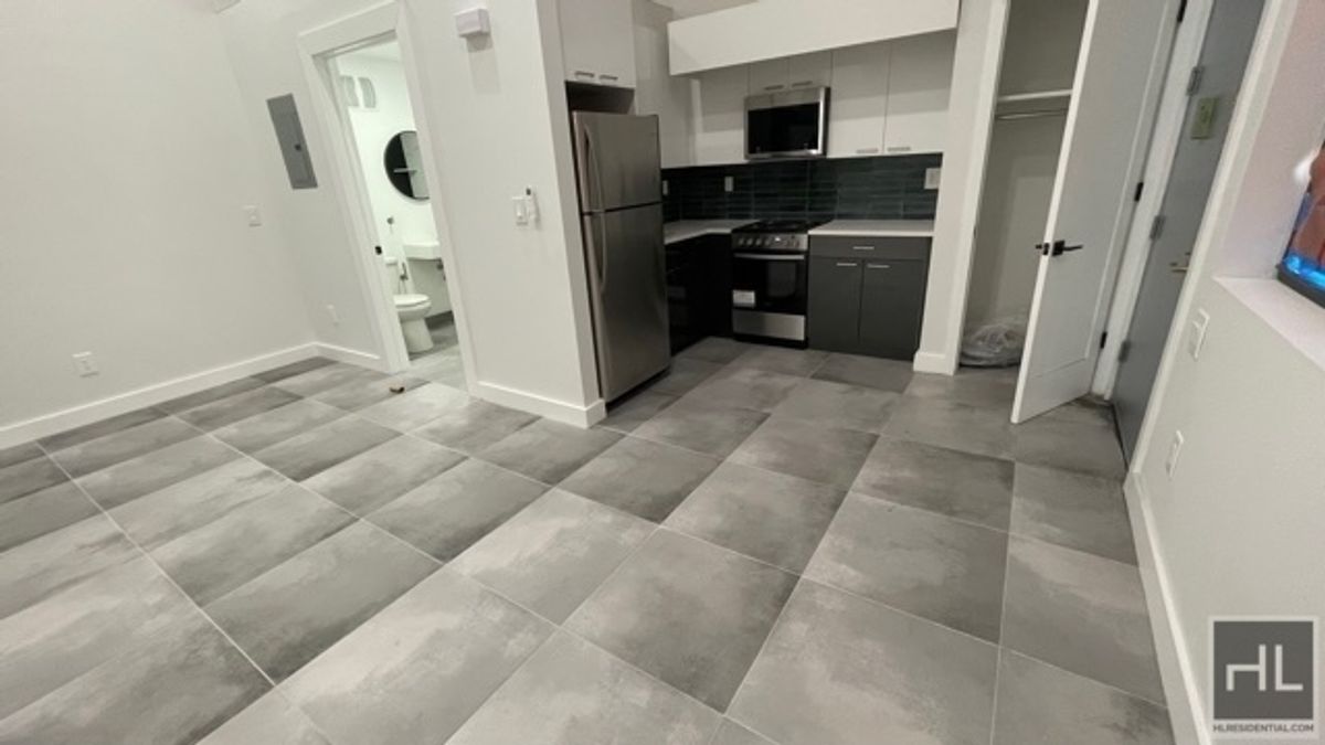 #2 photo, 237 Utica Avenue, Crown Heights , NY 11213