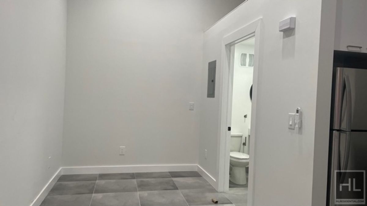 #6 photo, 237 Utica Avenue, Crown Heights , NY 11213