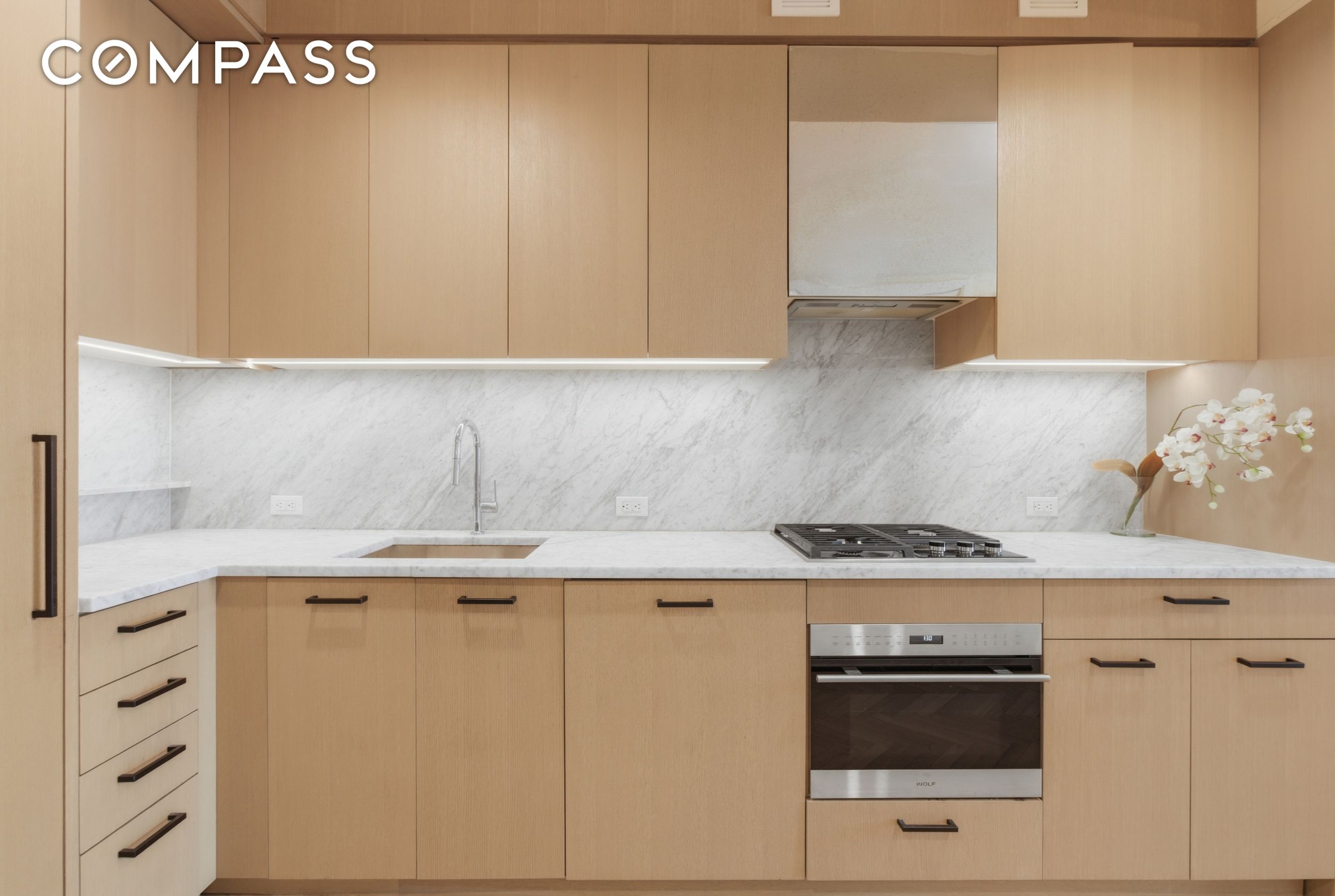 #4 photo, 300 W 122nd Street, 맨해튼 Harlem , NY 10027