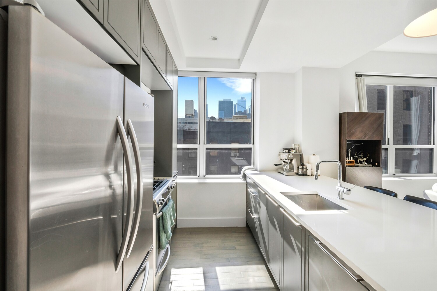 #5 photo, 416 W 52ND Street, Hell's Kitchen , NY 10019