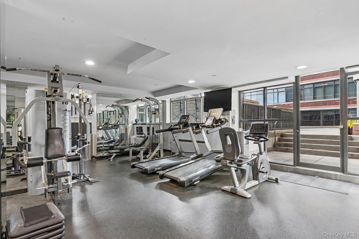 #8 photo, 1485 5th Avenue, New York (Manhattan) , NY 10035