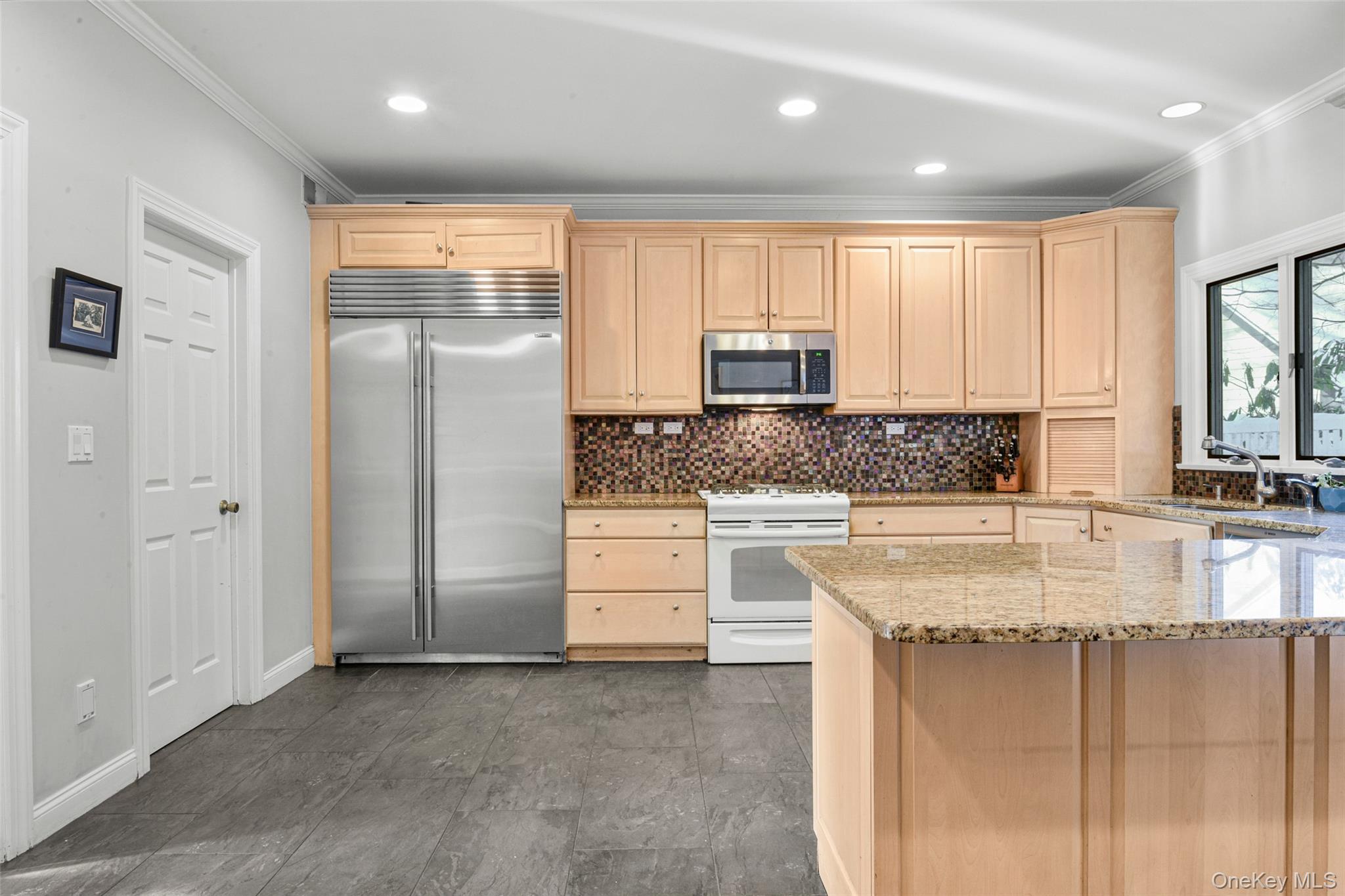 #10 photo, 35 Seton Road, Larchmont , NY 10538